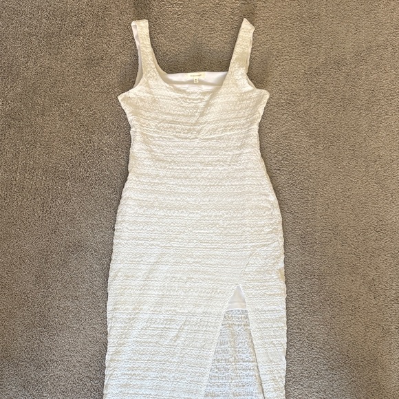 No Comment Dresses & Skirts - Chic White Textured Midi Dress